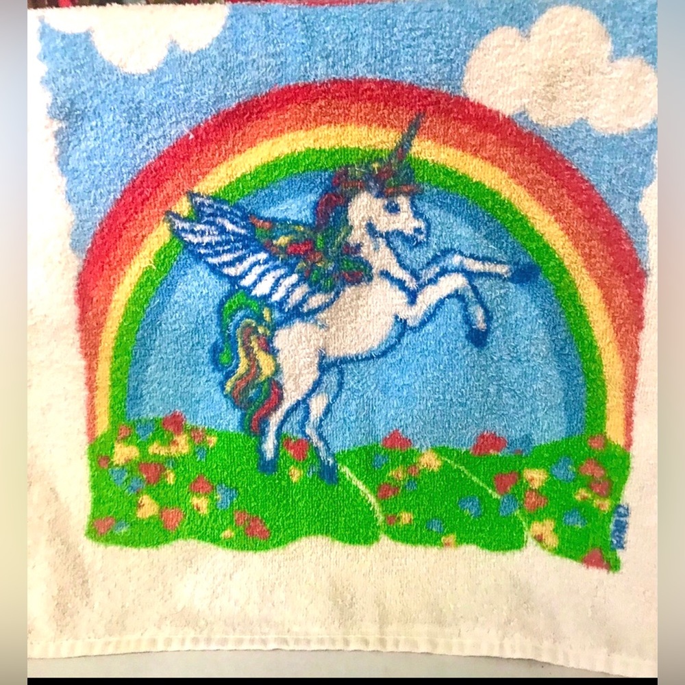 VINTAGE LATE 1970’s UNICORN RAINBOW TOWEL!